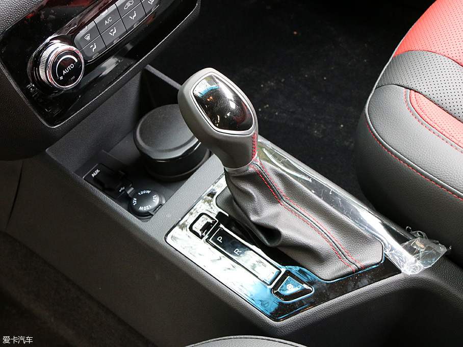 實拍2017款江淮瑞風S2