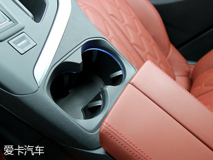 大寫加粗的炫酷 愛卡實拍東風標致4008