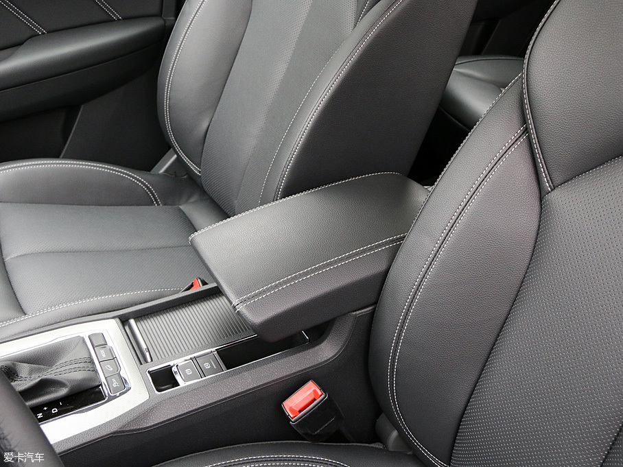 上汽榮威eRX5靜態體驗