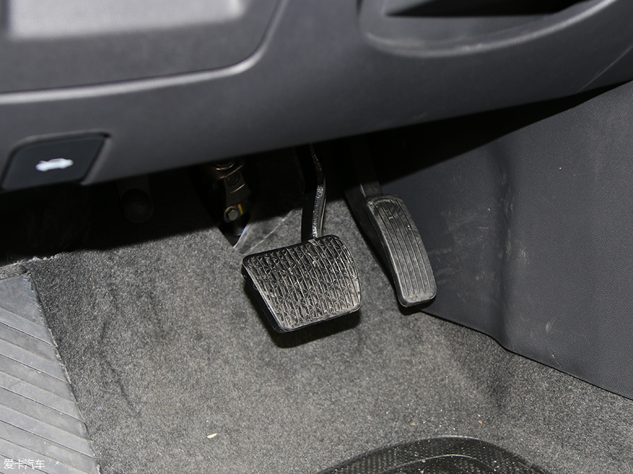 以不同創不凡 愛卡實拍上汽榮威i6 20T