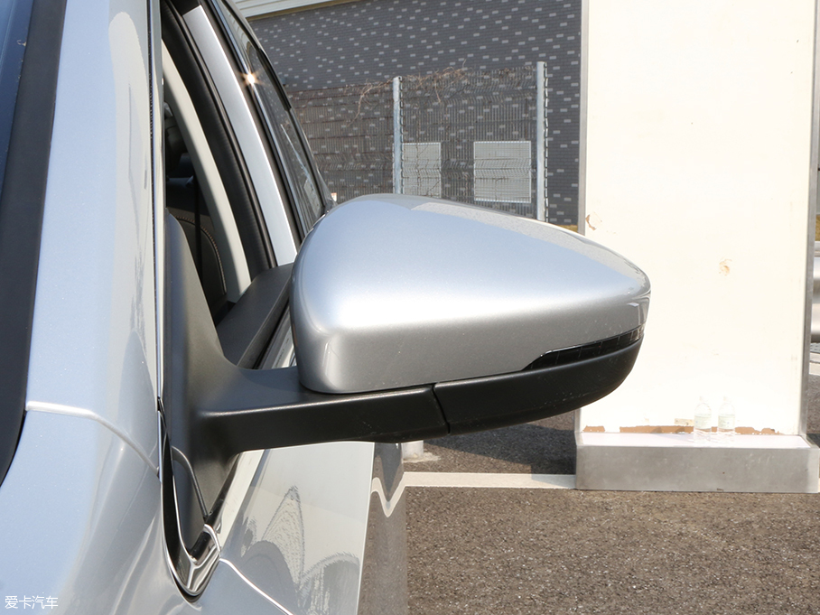 以不同創(chuàng)不凡 愛卡實拍上汽榮威i6 20T