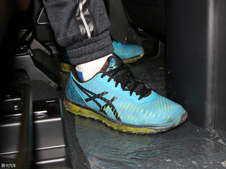 外觀配置均升級(jí) 愛卡實(shí)拍比亞迪新款S7