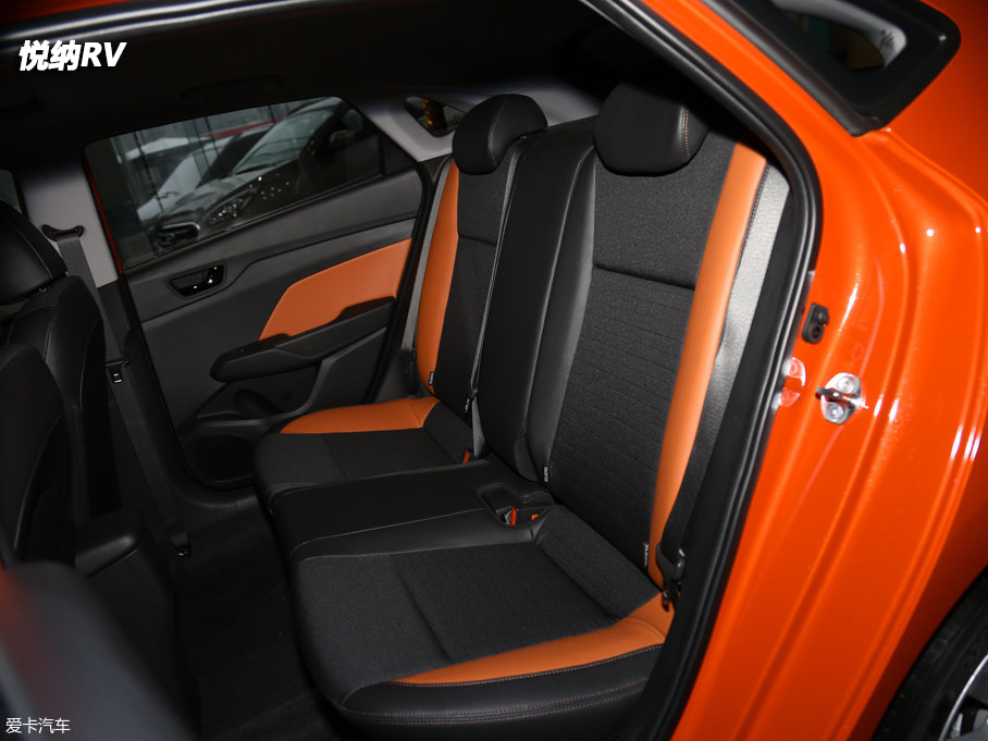 外有型 內(nèi)有料合資小型兩廂車該選誰