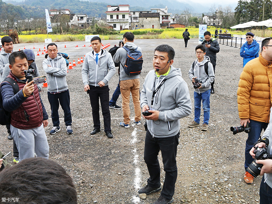 花田邂逅遠(yuǎn)景SUV