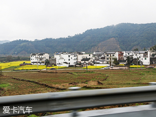 花田邂逅遠(yuǎn)景SUV