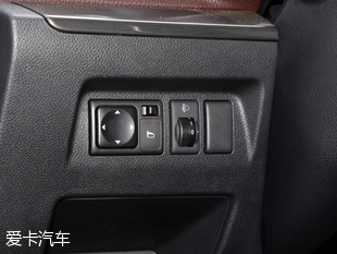 實(shí)拍東風(fēng)啟辰M50V