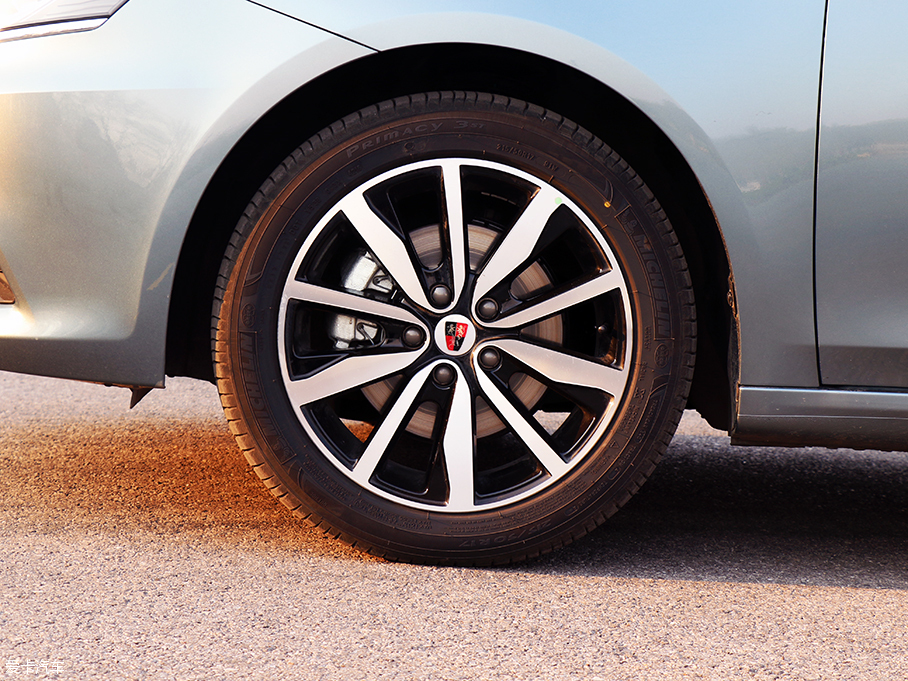 向上的又一步 上汽榮威i6 20T品質測試