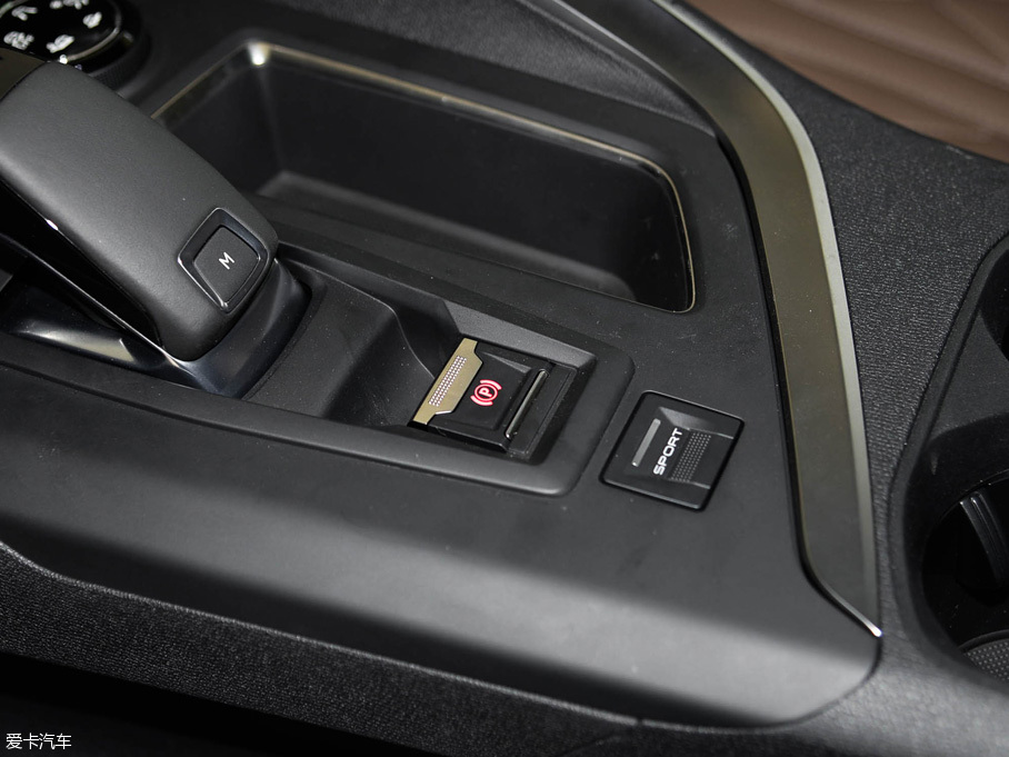 愛卡實拍東風標致5008