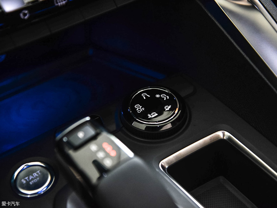 愛卡實拍東風標致5008