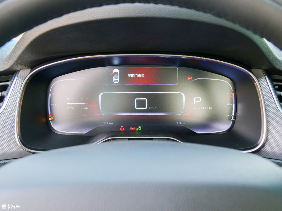 實拍東風雪鐵龍第三代C5