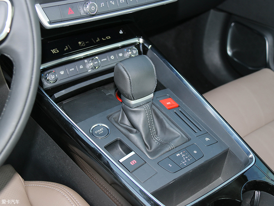 實拍東風雪鐵龍第三代C5