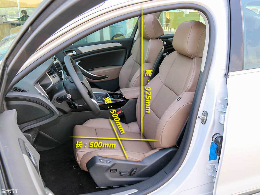 實拍東風雪鐵龍第三代C5