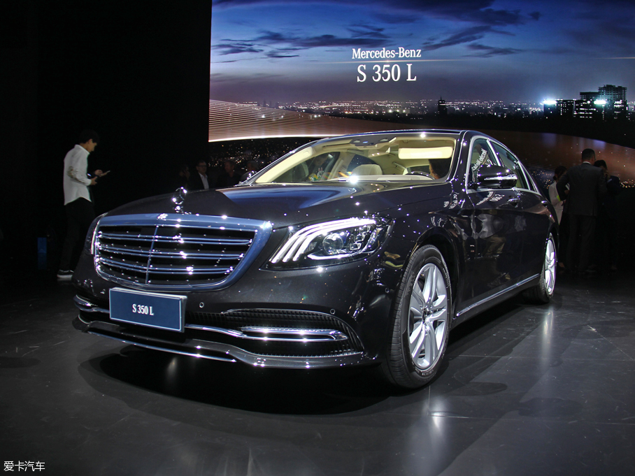 三道杠遇上尖子生 奔馳S對比雷克薩斯LS