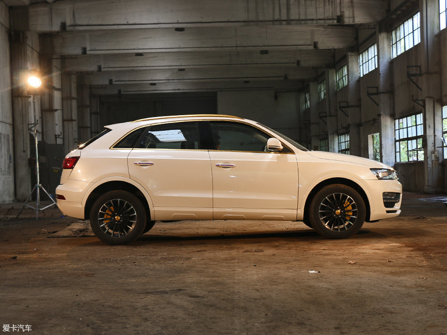 實拍眾泰SR7－GAL