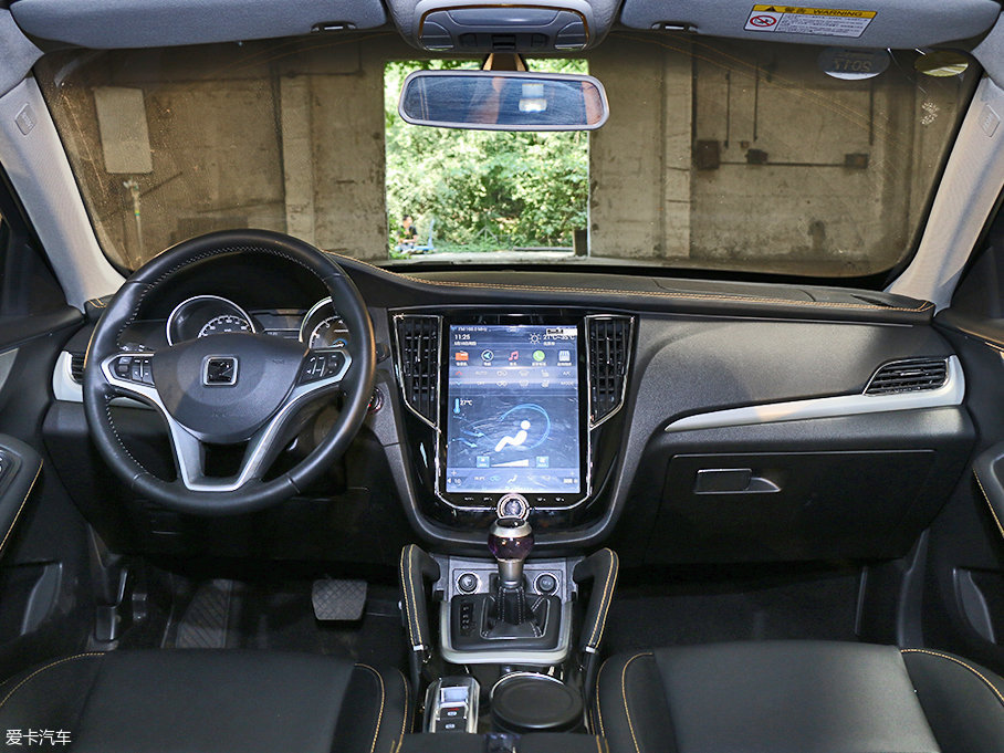 實拍眾泰SR7－GAL