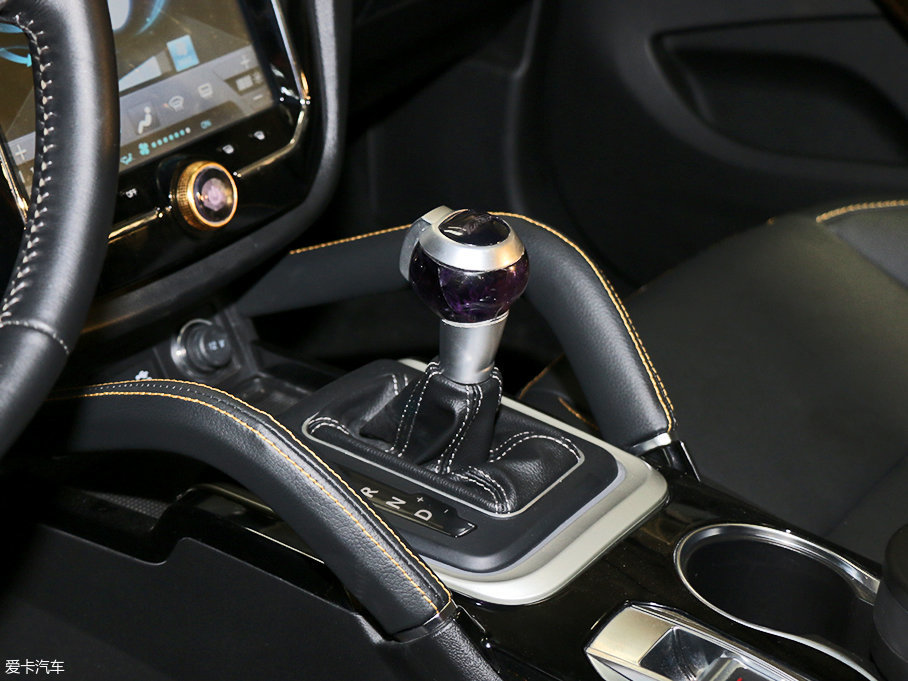 實拍眾泰SR7－GAL