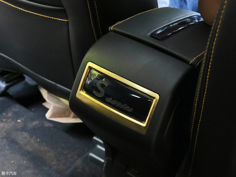 實拍眾泰SR7－GAL