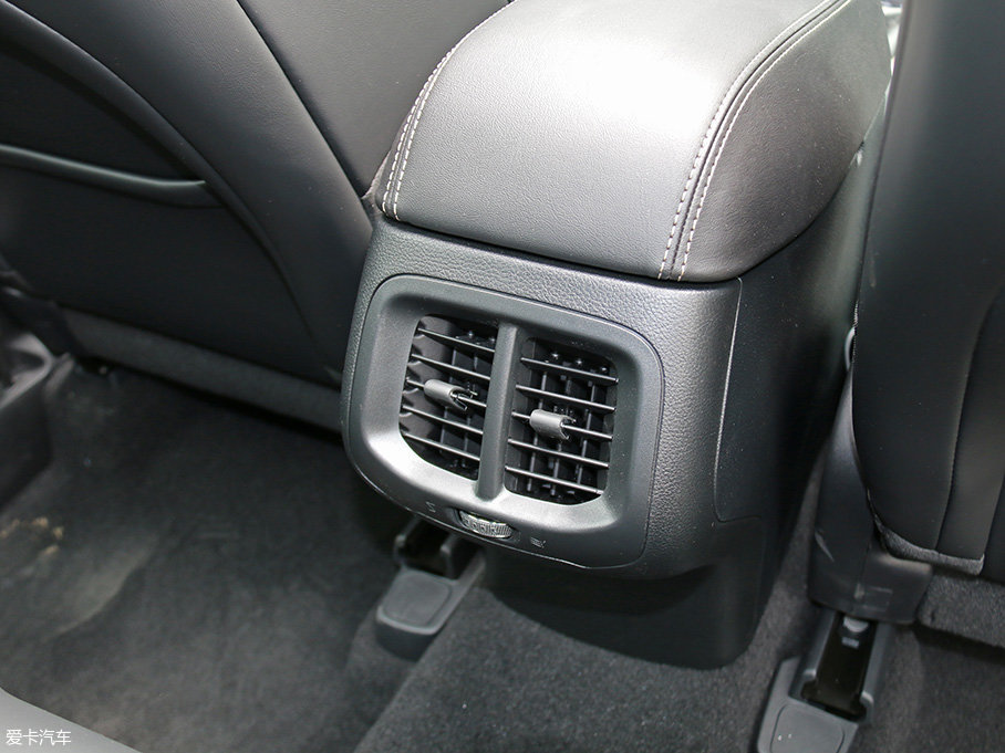 愛卡實拍2017款自由光