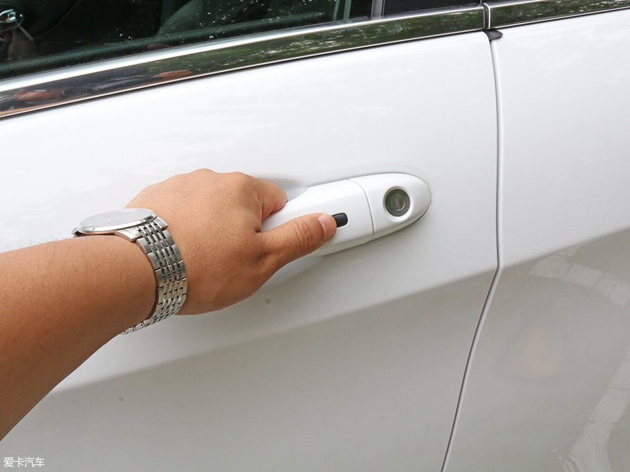 愛卡實拍2017款自由光
