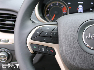 愛(ài)卡實(shí)拍2017款自由光