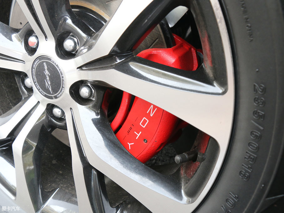 實(shí)拍眾泰T600 Coupe