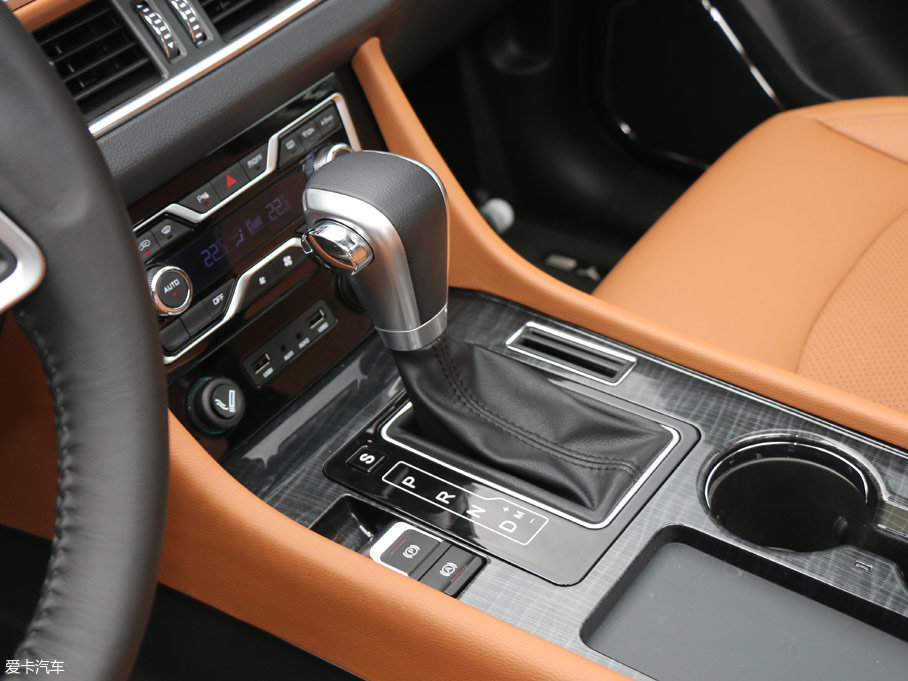 實(shí)拍眾泰T600 Coupe