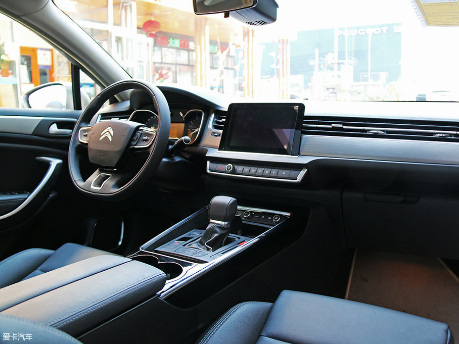 實拍東風雪鐵龍新款C5