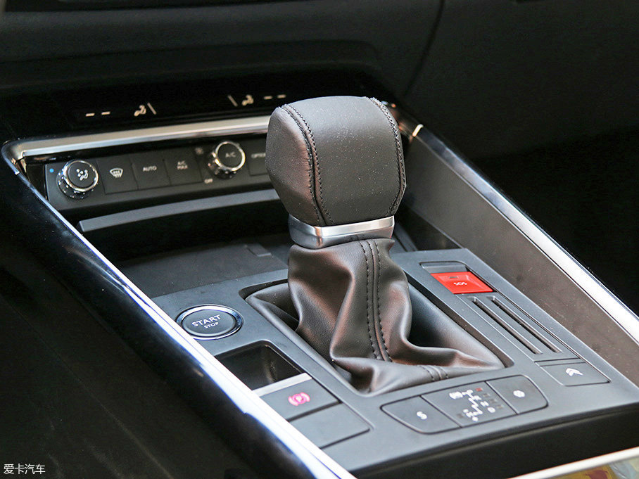 實拍東風(fēng)雪鐵龍新款C5