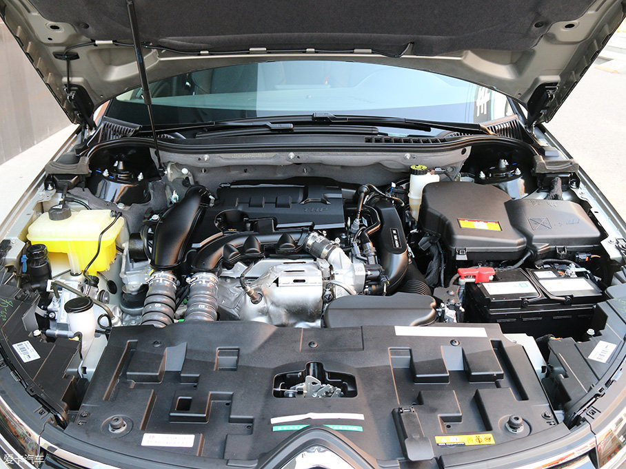 實拍東風(fēng)雪鐵龍新款C5