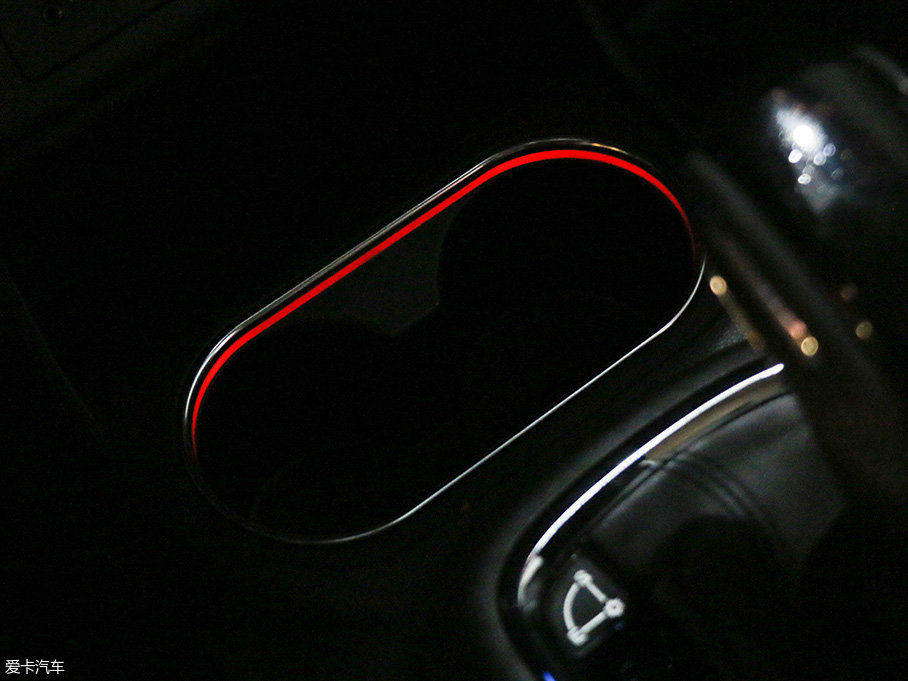 實(shí)拍東風(fēng)風(fēng)神AX4