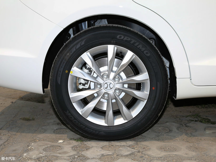 實(shí)拍北汽新能源EU400