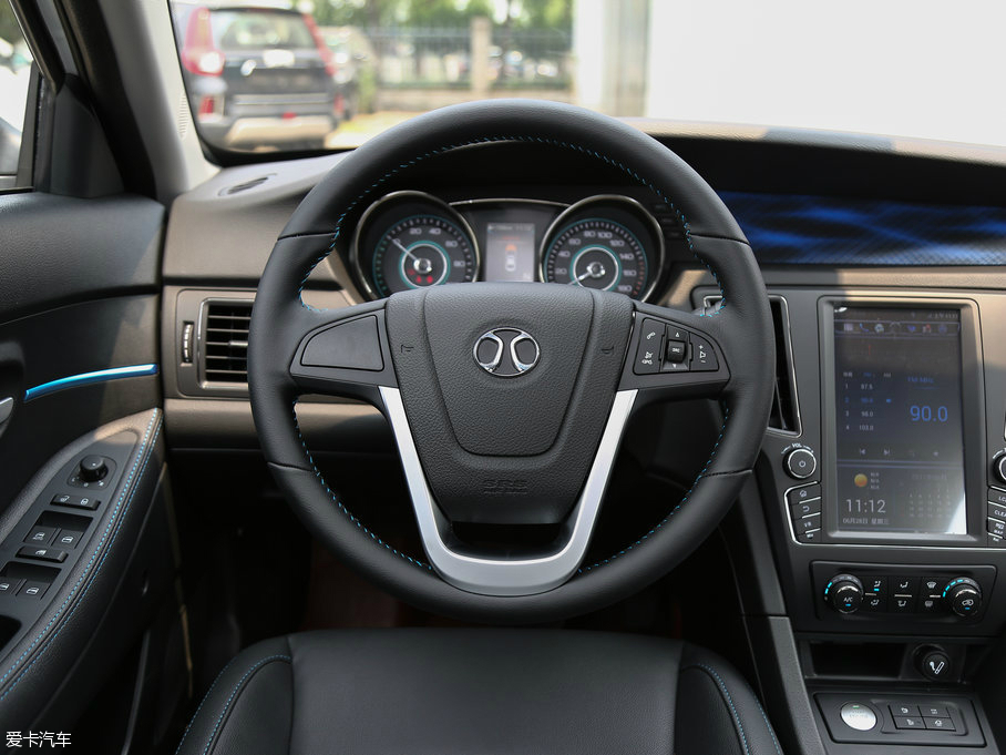 實拍北汽新能源EU400