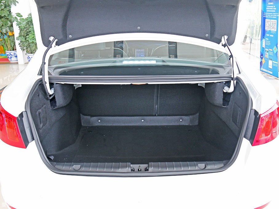 實拍北汽新能源EU400