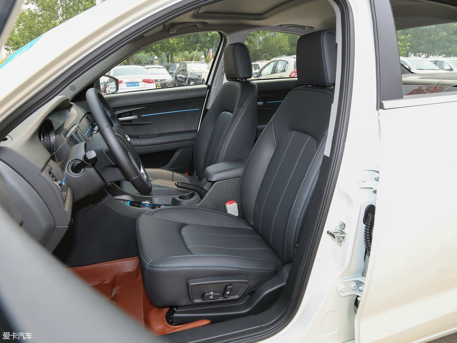 實拍北汽新能源EU400