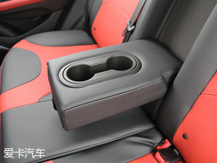 愛卡實拍中華新款V3