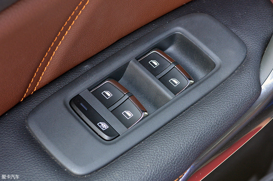 愛卡實拍全新江鈴域虎