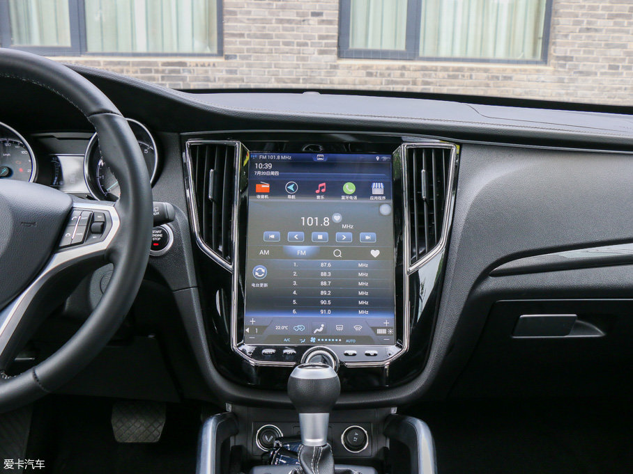 實拍眾泰新款SR7