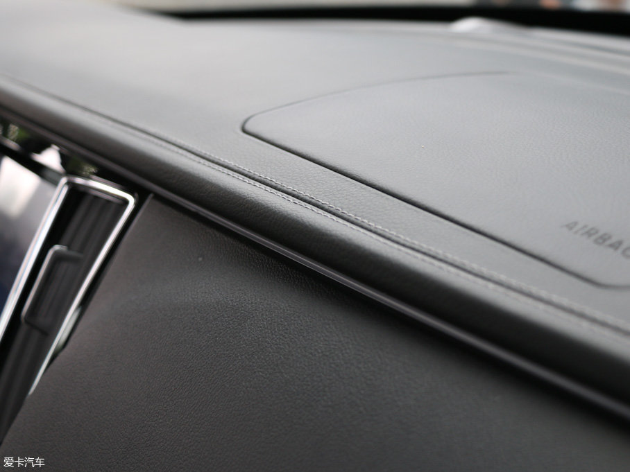 實拍眾泰新款SR7