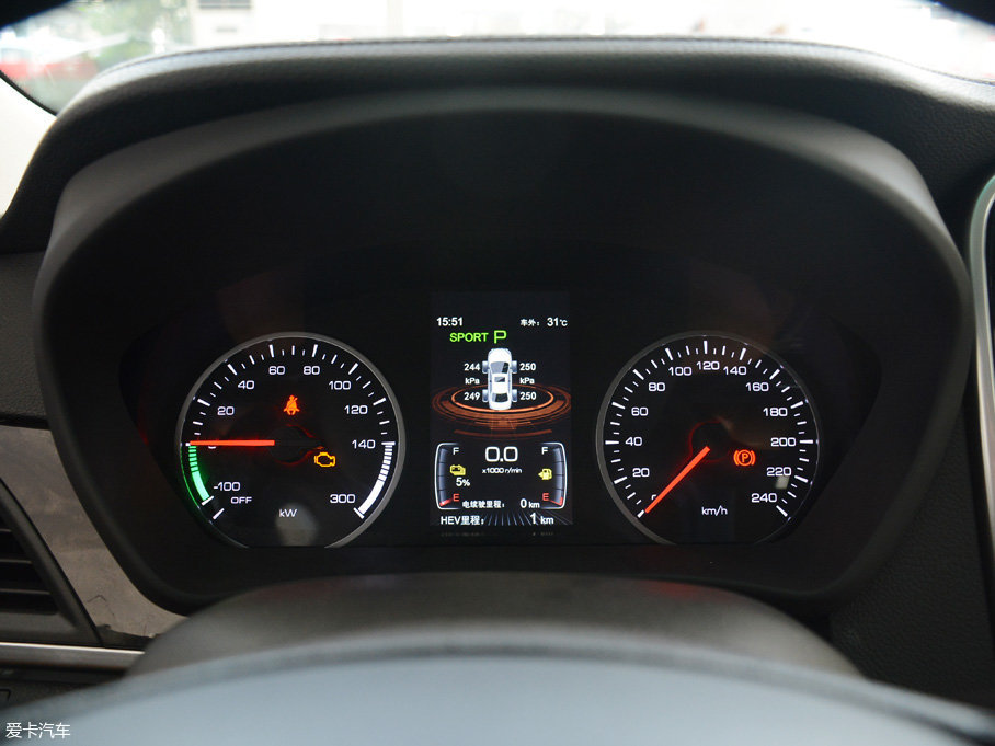 愛卡實拍2017款比亞迪秦