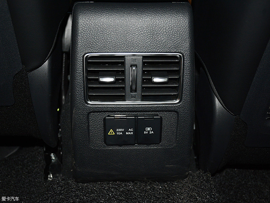 愛卡實拍2017款比亞迪秦