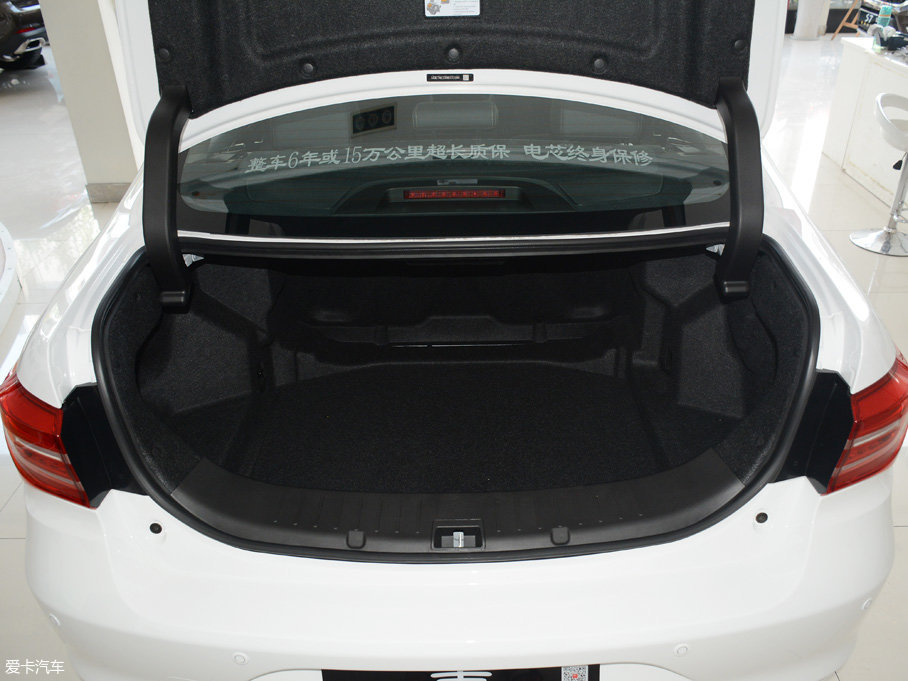 愛卡實拍2017款比亞迪秦