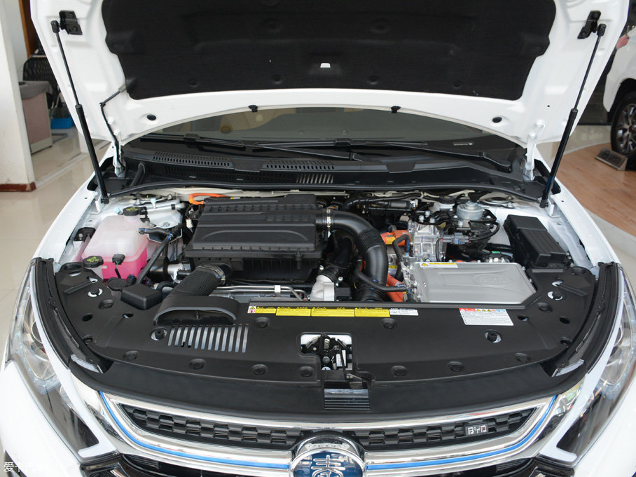 愛卡實拍2017款比亞迪秦