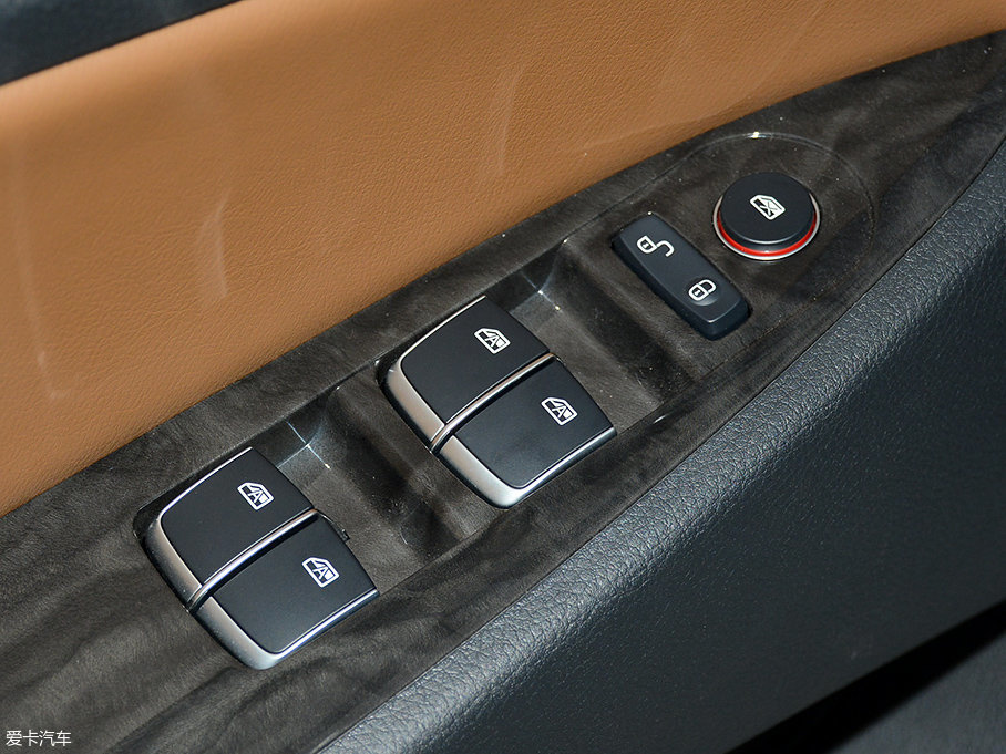 愛卡實拍2017款比亞迪秦