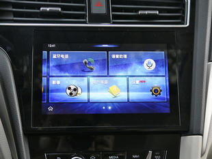 愛卡實拍東風啟辰D60