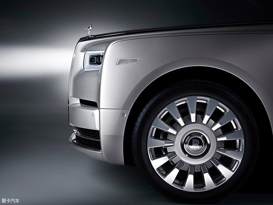 勞斯萊斯第八代幻影官圖解析