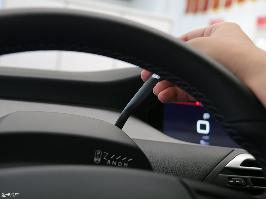 實(shí)拍雪鐵龍C4 Picasso