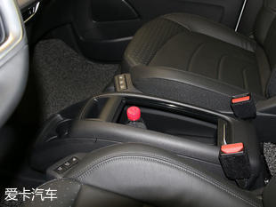 實(shí)拍雪鐵龍C4 Picasso