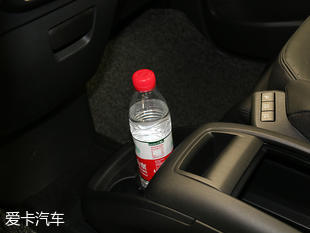 實(shí)拍雪鐵龍C4 Picasso