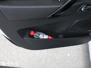 實(shí)拍雪鐵龍C4 Picasso