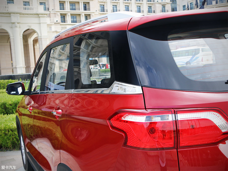 愛卡實(shí)拍五菱宏光S3